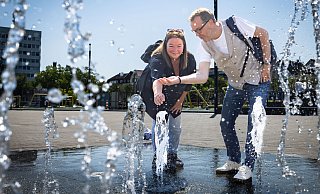 Sie weiß, was gutes Platzleben ausmacht: Anke Schmidt vom Verein "Rund um den Siggi" trifft NW-Redakteur Stefan Brams am Kesselbrink. - Sarah Jonek Fotografie Sie weiß, was gutes Platzleben ausmacht: Anke Schmidt vom Verein "Rund um den Siggi" trifft NW-Redakteur Stefan Brams am Kesselbrink. - Sarah Jonek Fotografie