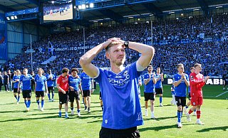 Nochmal die ganzen Emotionen genießen: Fabian Klos spielt am 12. Oktober in der Schüco-Arena sein Abschiedsspiel. - Andreas Zobe Nochmal die ganzen Emotionen genießen: Fabian Klos spielt am 12. Oktober in der Schüco-Arena sein Abschiedsspiel. - Andreas Zobe