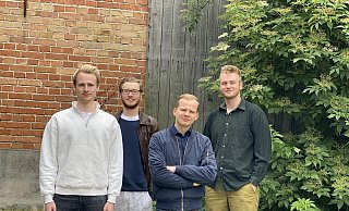 Simon Westermeier (v.l.), Felix Dransfeld, Robin Förster und Tom Schulte sind Garden Greens und machen Musik über ihre Heimat. - Julia Spiekerkötter Simon Westermeier (v.l.), Felix Dransfeld, Robin Förster und Tom Schulte sind Garden Greens und machen Musik über ihre Heimat. - Julia Spiekerkötter