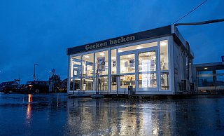 In diesen Verkaufscontainer von "Goeken backen" wurde eingebrochen. - Niklas Tüns In diesen Verkaufscontainer von "Goeken backen" wurde eingebrochen. - Niklas Tüns