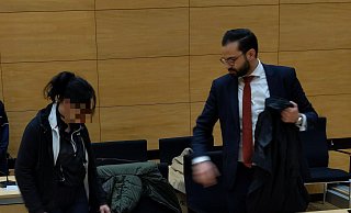 Die Angeklagte und ihr Verteidiger Ali Mojab. - Nils Middelhauve Die Angeklagte und ihr Verteidiger Ali Mojab. - Nils Middelhauve