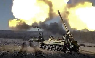 Der russische Angriffskrieg auf die Ukraine geht unvermindert weiter. Trotzdem müsse verhandelt werden, sagt Historiker Kruse. - dpa Der russische Angriffskrieg auf die Ukraine geht unvermindert weiter. Trotzdem müsse verhandelt werden, sagt Historiker Kruse. - dpa