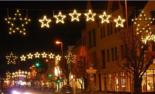 Ein Bild der Beverunger Weihnachtsbeleuchtung aus den Vorjahren. - Beverungen Marketing Ein Bild der Beverunger Weihnachtsbeleuchtung aus den Vorjahren. - Beverungen Marketing