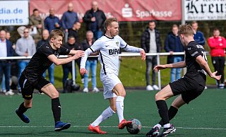 Der TuS Dornberg und der VfL Theesen sind aktuell die ranghöchsten Bielefelder Amateurfußball-Vereine. - Andreas Zobe Der TuS Dornberg und der VfL Theesen sind aktuell die ranghöchsten Bielefelder Amateurfußball-Vereine. - Andreas Zobe
