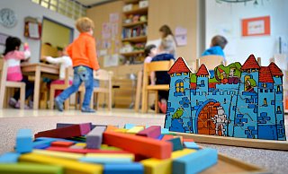 Laut Stadtsprecherin Doris Greiner-Rietz gibt es aktuell 1.605 Betreuungsplätze in den Kindertageseinrichtungen in Bünde. - Monika Skolimowska/dpa Laut Stadtsprecherin Doris Greiner-Rietz gibt es aktuell 1.605 Betreuungsplätze in den Kindertageseinrichtungen in Bünde. - Monika Skolimowska/dpa