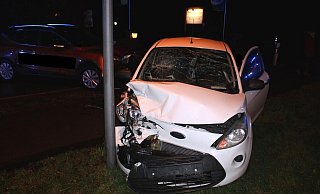 Der Ford war nicht mehr fahrbereit. - Foto: Polizei Minden-Lübbecke Der Ford war nicht mehr fahrbereit. - Foto: Polizei Minden-Lübbecke
