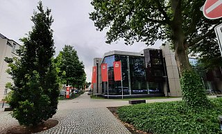 Die Zentrale der Sparkasse Paderborn-Detmold im Ükern. - Marc Schröder Die Zentrale der Sparkasse Paderborn-Detmold im Ükern. - Marc Schröder