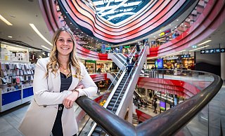 Saskia Twardawsky ist seit Februar 2024 Center-Managerin des Loom. - Sarah Jonek Fotografie Saskia Twardawsky ist seit Februar 2024 Center-Managerin des Loom. - Sarah Jonek Fotografie