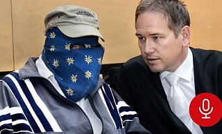 Hans P. (links) muss sich 2016 wegen eines Sexualdelikts vor Gericht verantworten, Carsten Ernst ist sein Strafverteidiger. - Barbara Franke Hans P. (links) muss sich 2016 wegen eines Sexualdelikts vor Gericht verantworten, Carsten Ernst ist sein Strafverteidiger. - Barbara Franke