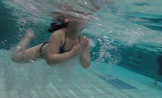 Wer schwimmen lernen will, muss künftig nicht nur die Kursgebühr sondern auch Eintritt bezahlen. - Yvonne Gottschlich Wer schwimmen lernen will, muss künftig nicht nur die Kursgebühr sondern auch Eintritt bezahlen. - Yvonne Gottschlich