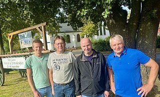 Der Bürgerverein um (v. l.) Matthias Austermeier, Karl-Heinz Brunnert, Günter Austermeier und Heinz-Josef Rodehuth ist bereit für die Espelner Festtage. - Jens Reddeker Der Bürgerverein um (v. l.) Matthias Austermeier, Karl-Heinz Brunnert, Günter Austermeier und Heinz-Josef Rodehuth ist bereit für die Espelner Festtage. - Jens Reddeker