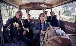 Turbulenzen programmiert: Das Quintett entwickelt einen detektivischen Spürsinn. - Tobis Turbulenzen programmiert: Das Quintett entwickelt einen detektivischen Spürsinn. - Tobis