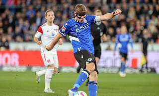 Fabian Klos geht auch in der Saison 2023/2024 für Arminia Bielefeld auf Torejagd. - Oliver Krato Fabian Klos geht auch in der Saison 2023/2024 für Arminia Bielefeld auf Torejagd. - Oliver Krato