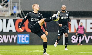 SCP-Akteur Sebastian Klaas (vorne) ist in dieser Saison bislang beschwerdefrei, nachdem er im ersten Jahr an der Pader enormes Verletzungspech gehabt hatte. - Besim Mazhiqi SCP-Akteur Sebastian Klaas (vorne) ist in dieser Saison bislang beschwerdefrei, nachdem er im ersten Jahr an der Pader enormes Verletzungspech gehabt hatte. - Besim Mazhiqi