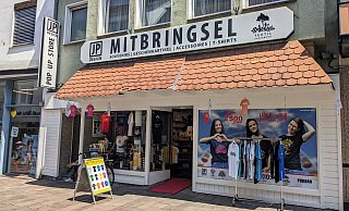 In dem Laden in der Rosenstraße gibt es eine große Auswahl an Paderborn-Mitbringseln. - JP Design In dem Laden in der Rosenstraße gibt es eine große Auswahl an Paderborn-Mitbringseln. - JP Design