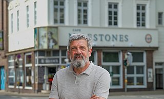 "Milestones"-Wirt Zilo Demirovic muss bislang mit dem Aus seines Lokals zum Jahresende rechnen. - Andreas Zobe "Milestones"-Wirt Zilo Demirovic muss bislang mit dem Aus seines Lokals zum Jahresende rechnen. - Andreas Zobe