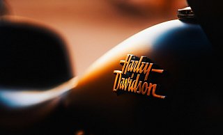 Polizebeamte brachten die schwarze Harley Davidson auf den Prüfstand. Seitdem ist das Bike nicht mehr nutzbar. - Symbolfoto: Pixabay / Creative Commons Polizebeamte brachten die schwarze Harley Davidson auf den Prüfstand. Seitdem ist das Bike nicht mehr nutzbar. - Symbolfoto: Pixabay / Creative Commons
