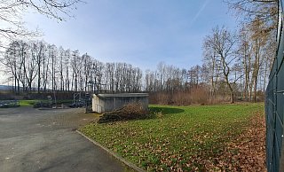 In ihrer Haushaltsrede moniert die Marienmünsteraner UWG, dass hinter der Bredenborner Kläranlage, in Richtung Sommersell, ein „zweck- und sinnfreies“ Rückhaltebecken gebaut werden soll. - Madita Schellenberg In ihrer Haushaltsrede moniert die Marienmünsteraner UWG, dass hinter der Bredenborner Kläranlage, in Richtung Sommersell, ein „zweck- und sinnfreies“ Rückhaltebecken gebaut werden soll. - Madita Schellenberg