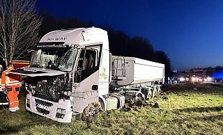 Der Lkw erlitt Totalschaden. - Paul Brinkmann Der Lkw erlitt Totalschaden. - Paul Brinkmann