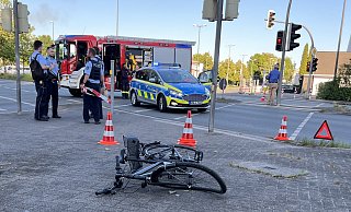 Die Radfahrerin wurde bei dem Unfall lebensgefährlich verletzt. Sie verstarb eine Woche später in einem Bielefelder Krankenhaus. - Thorsten Heß Die Radfahrerin wurde bei dem Unfall lebensgefährlich verletzt. Sie verstarb eine Woche später in einem Bielefelder Krankenhaus. - Thorsten Heß