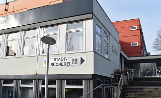 Seit 2006 ist die Stadtbücherei am Hellweg 29 ansässig. Nun hat die Volksbank den Mietvertrag gekündigt. - Stadt Bad Driburg / Tamara Fleischer Seit 2006 ist die Stadtbücherei am Hellweg 29 ansässig. Nun hat die Volksbank den Mietvertrag gekündigt. - Stadt Bad Driburg / Tamara Fleischer