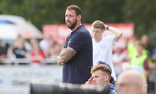 DSC-Trainer Mitch Kniat gefiel ganz und gar nicht, was er in Lipperreihe von seinem Team zu sehen bekam. - Oliver Krato DSC-Trainer Mitch Kniat gefiel ganz und gar nicht, was er in Lipperreihe von seinem Team zu sehen bekam. - Oliver Krato