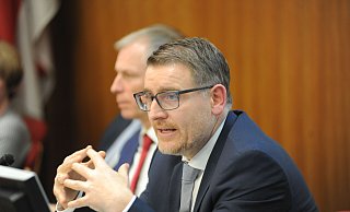Im Stadtrat warb der damalige Lübbecker Baudezernent Ingo Ellerkamp (r.) immer wieder für das Projekt "Westertor". Nach der Rückkehr Ellerkamps aus Barsinghausen wird Bürgermeister Frank Haberbosch (l.) wieder mit ihm zusammenarbeiten. - Joern Spreen-Ledebur Im Stadtrat warb der damalige Lübbecker Baudezernent Ingo Ellerkamp (r.) immer wieder für das Projekt "Westertor". Nach der Rückkehr Ellerkamps aus Barsinghausen wird Bürgermeister Frank Haberbosch (l.) wieder mit ihm zusammenarbeiten. - Joern Spreen-Ledebur