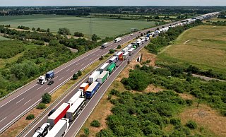 Ein Stau-Chaos zum Ferienbeginn ist auszuschließen. Auf ein paar Strecken könnte es trotzdem zu Verspätungen kommen. - Peter Gercke Ein Stau-Chaos zum Ferienbeginn ist auszuschließen. Auf ein paar Strecken könnte es trotzdem zu Verspätungen kommen. - Peter Gercke