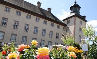 Eigentlich sollte der Festakt in Corvey stattfinden - das wird nun nix. Warum nicht? Dazu schweigen die Schützen. - Simone Flörke Eigentlich sollte der Festakt in Corvey stattfinden - das wird nun nix. Warum nicht? Dazu schweigen die Schützen. - Simone Flörke