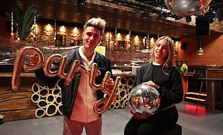 Der Go Parc feiert am Freitag und Samstag, 3./4. September, großes Re-Opening. Lukas Kuhlmann und Katrin Berojan bereiten nicht nur die Schlager-Area für die großen Events vor. - Susanne Barth Der Go Parc feiert am Freitag und Samstag, 3./4. September, großes Re-Opening. Lukas Kuhlmann und Katrin Berojan bereiten nicht nur die Schlager-Area für die großen Events vor. - Susanne Barth