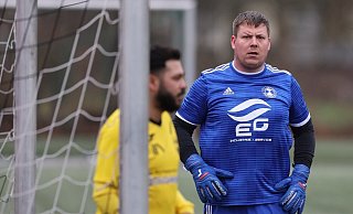 5 Gegentore kassiert - kein Wunder, dass Dennis Schmidt nicht fröhlicher schaut. - Benjamin Büschenfeld | Sportfoto-OWL.de 5 Gegentore kassiert - kein Wunder, dass Dennis Schmidt nicht fröhlicher schaut. - Benjamin Büschenfeld | Sportfoto-OWL.de