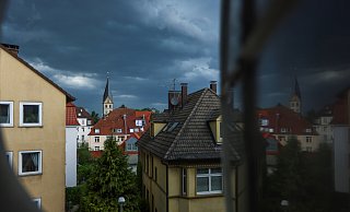 Heftige Niederschläge von bis zu 25 Litern pro Quadratmetern sind möglich. - Sarah Jonek Heftige Niederschläge von bis zu 25 Litern pro Quadratmetern sind möglich. - Sarah Jonek