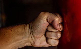 Am Ende der Auseinandersetzung tropft Salih K. Blut vom Daumen. - Symbolfoto: Pixabay Am Ende der Auseinandersetzung tropft Salih K. Blut vom Daumen. - Symbolfoto: Pixabay