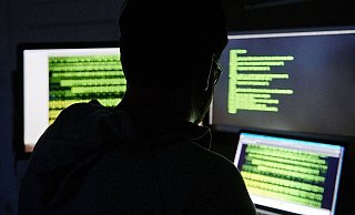 Der Bielefelder richtete im Darknet zwei Plattformen ein, die er zum illegalen Handel und Austausch von Kinderpornografie nutzte. - dpa Der Bielefelder richtete im Darknet zwei Plattformen ein, die er zum illegalen Handel und Austausch von Kinderpornografie nutzte. - dpa