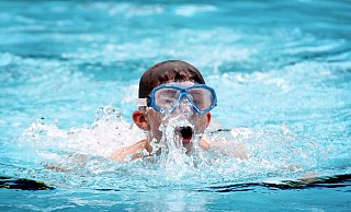 Stimmen die Inzidenzwerte, gibt es in der Schwimmoper bald wieder Wasserspaß für Klein und Groß. Auch Schwimmkurse sollen wieder möglich sein. - Felix Eisele Stimmen die Inzidenzwerte, gibt es in der Schwimmoper bald wieder Wasserspaß für Klein und Groß. Auch Schwimmkurse sollen wieder möglich sein. - Felix Eisele
