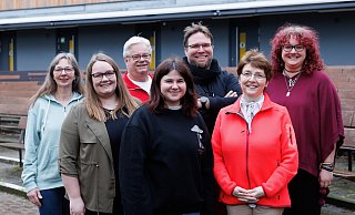 Dem aktuellen Vorstand gehören an: (v. l.) Petra Elma (Jugendschutzbeauftragte), Bettina Brink (zweite Beisitzende), Norbert Osterholz (Kassenwart), Ellen Matthes (Jugendleitung), Chris Malassa (zweiter Vorsitzender), Alexandra Ecke (erste Vorsitzende) und Charlotte Röder (Teenievertretung). - Björn Leisten Dem aktuellen Vorstand gehören an: (v. l.) Petra Elma (Jugendschutzbeauftragte), Bettina Brink (zweite Beisitzende), Norbert Osterholz (Kassenwart), Ellen Matthes (Jugendleitung), Chris Malassa (zweiter Vorsitzender), Alexandra Ecke (erste Vorsitzende) und Charlotte Röder (Teenievertretung). - Björn Leisten