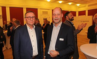 Die Geburtstagskinder, der CDU-Fraktionschef Kurt Nagel (l.) und der SPD-Fraktionschef Olaf Winkelmann. - Ulf Hanke Die Geburtstagskinder, der CDU-Fraktionschef Kurt Nagel (l.) und der SPD-Fraktionschef Olaf Winkelmann. - Ulf Hanke