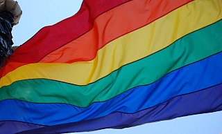 Die Regenbogenfahne gilt als Symbol für Vielfalt und Toleranz und wird auch in Paderborn von der LGBT-Szene - etwa bei der Pader Pride gerne benutzt, um auf Diskrimierungen hinzuweisen und für Toleranz und Gleichberechtigung zu demonstrieren. - Pixabay Die Regenbogenfahne gilt als Symbol für Vielfalt und Toleranz und wird auch in Paderborn von der LGBT-Szene - etwa bei der Pader Pride gerne benutzt, um auf Diskrimierungen hinzuweisen und für Toleranz und Gleichberechtigung zu demonstrieren. - Pixabay