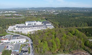 Die Stadt hat den Strothbachwald in Sennestadt zwischen Gildemeisterstraße, Bahnlinie und Spedition 2019 unter Naturschutz gestellt. Die Firma Wahl & Co. lässt das jetzt gerichtlich prüfen. - Detlef Wittig Die Stadt hat den Strothbachwald in Sennestadt zwischen Gildemeisterstraße, Bahnlinie und Spedition 2019 unter Naturschutz gestellt. Die Firma Wahl & Co. lässt das jetzt gerichtlich prüfen. - Detlef Wittig