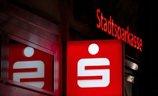 Umstrukturierungsmaßnahmen bei der Sparkasse wirken sich auf den Kundenservice in Bünde aus. - Sven Hoppe/dpa Umstrukturierungsmaßnahmen bei der Sparkasse wirken sich auf den Kundenservice in Bünde aus. - Sven Hoppe/dpa