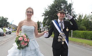 Finn Hoppe und Lea Grewe sind das junge und sympathische Königspaar des Rimbecker Schützenvereins. - Burkhard Battran Finn Hoppe und Lea Grewe sind das junge und sympathische Königspaar des Rimbecker Schützenvereins. - Burkhard Battran