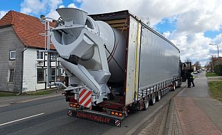 Der Lkw aus Serbien wurde aus dem Verkehr gezogen. - Polizei Minden-Lübbecke Der Lkw aus Serbien wurde aus dem Verkehr gezogen. - Polizei Minden-Lübbecke