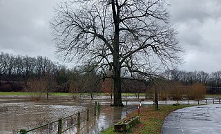 Der Kreis Lippe hat davor gewarnt, wie tückisch - und wie schnell Hochwasser sein kann, und damit lebensgefährlich. - Michaela Weiße Der Kreis Lippe hat davor gewarnt, wie tückisch - und wie schnell Hochwasser sein kann, und damit lebensgefährlich. - Michaela Weiße