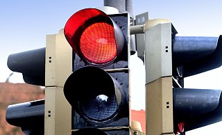 Die Ampelanlage in Gütersloh funktioniert wieder. Die Sperrung der Unterführung an der Lindenstraße ist deshalb aufgehoben. Die Ampelanlage in Gütersloh funktioniert wieder. Die Sperrung der Unterführung an der Lindenstraße ist deshalb aufgehoben.