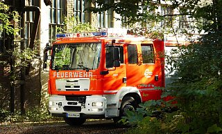 Feuerwehr und Polizei rückten in der Nacht zum Holzbachsee nach Elsen aus. - (Symbolbild) Pixabay Feuerwehr und Polizei rückten in der Nacht zum Holzbachsee nach Elsen aus. - (Symbolbild) Pixabay