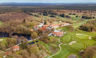 Auch das Gelände des Senne-Golfclub "Gut Welschof" wird Familie Fortmeier kaufen. - Besim Mazhiqi Auch das Gelände des Senne-Golfclub "Gut Welschof" wird Familie Fortmeier kaufen. - Besim Mazhiqi