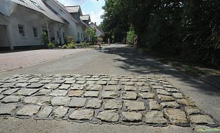 Die neuen Aufpflasterungen in Levern haben eine grundsätzliche politische Debatte ausgelöst. - Joern Spreen-Ledebur Die neuen Aufpflasterungen in Levern haben eine grundsätzliche politische Debatte ausgelöst. - Joern Spreen-Ledebur