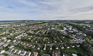 Die Stadtverwaltung will in der Albert-Rusch-Siedlung Flüchtlingsfamilien unterbringen. Dort wohnen bereits aber zahlreiche Migranten. Das hat im Stadtrat Nachfragen ausgelöst. - THORSTEN ULONSKA Die Stadtverwaltung will in der Albert-Rusch-Siedlung Flüchtlingsfamilien unterbringen. Dort wohnen bereits aber zahlreiche Migranten. Das hat im Stadtrat Nachfragen ausgelöst. - THORSTEN ULONSKA