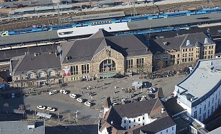 Rund um den Hauptbahnhof gibt es städtebaulich viele Schwachstellen. Mit einer Machbarkeitsstudie soll Lösungen suchen. Die Bürger werden gefragt. - NW-Archiv Rund um den Hauptbahnhof gibt es städtebaulich viele Schwachstellen. Mit einer Machbarkeitsstudie soll Lösungen suchen. Die Bürger werden gefragt. - NW-Archiv