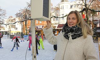 Staatsbad-Geschäftsführerin Beate Krämer vor der Eisbahn, für die der Veranstalter Gema-Gebühren abführt. - Ulf hanke Staatsbad-Geschäftsführerin Beate Krämer vor der Eisbahn, für die der Veranstalter Gema-Gebühren abführt. - Ulf hanke